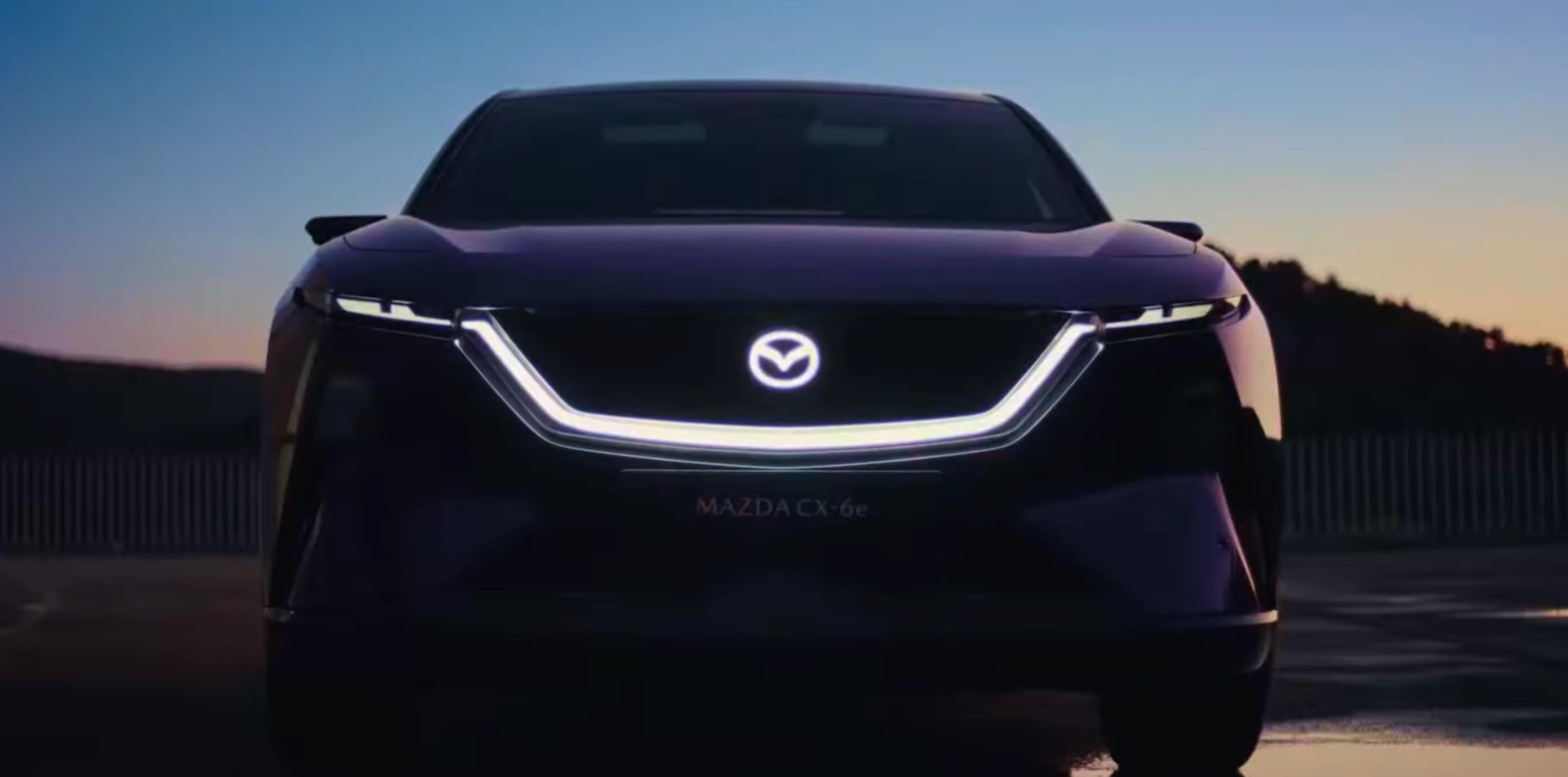 LED HEADLAMPS WITH SIGNATURE WING