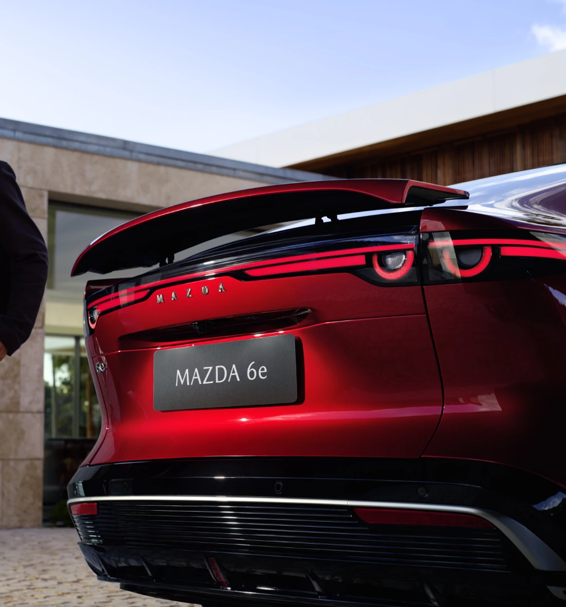 ELECTRIC REAR SPOILER